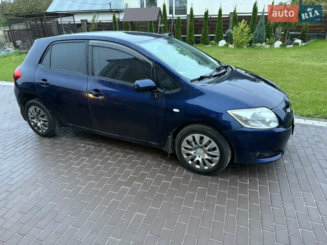 Синий Тойота Аурис, объемом двигателя 1.6 л и пробегом 257 тыс. км за 5200 $, фото 1 на Automoto.ua