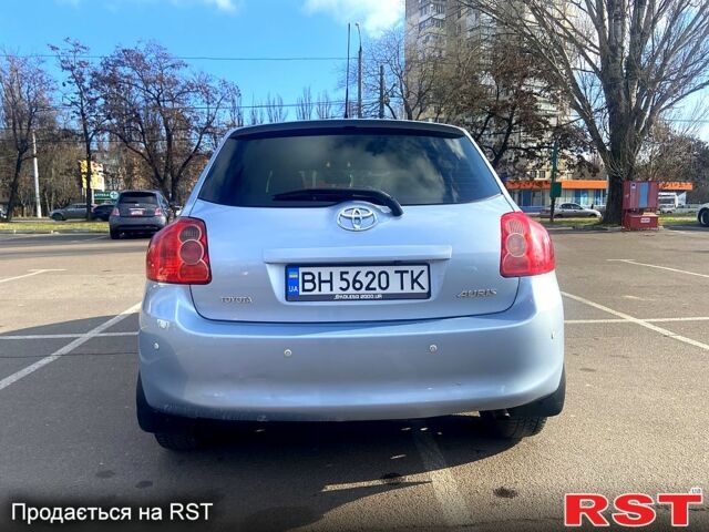 Синий Тойота Аурис, объемом двигателя 1.6 л и пробегом 177 тыс. км за 7500 $, фото 4 на Automoto.ua