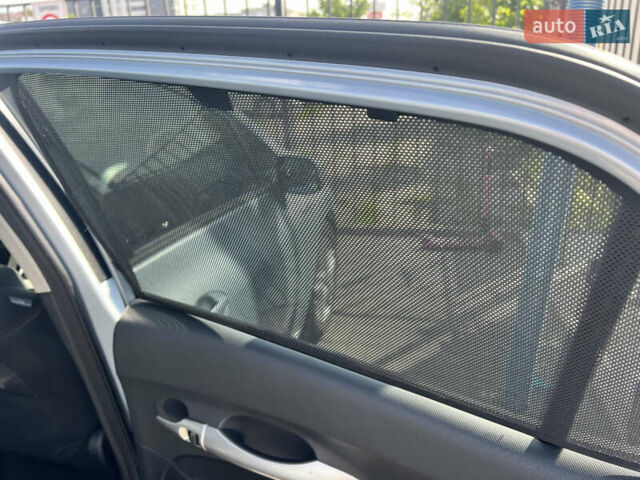 Синий Тойота Аурис, объемом двигателя 1.8 л и пробегом 163 тыс. км за 9900 $, фото 21 на Automoto.ua