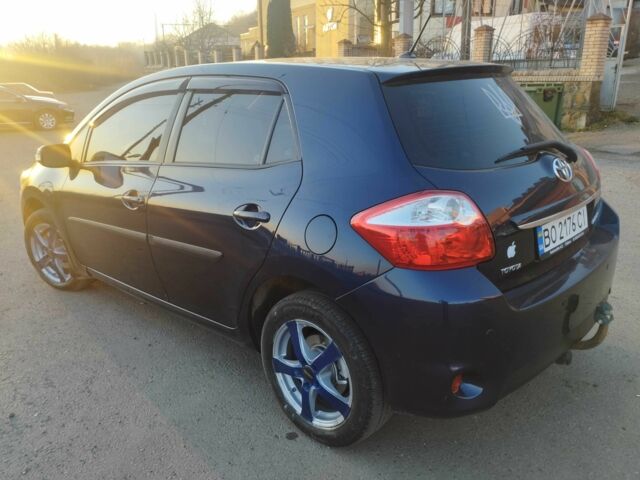 Тойота Ауріс 2010 у Чернівцях на Automoto.ua Синій Тойота Ауріс, об'ємом двигуна 2 л та пробігом 214 тис. км за 6800 $, фото 5 на Automoto.ua