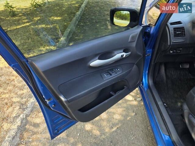 Синий Тойота Аурис, объемом двигателя 1.6 л и пробегом 87 тыс. км за 10300 $, фото 24 на Automoto.ua