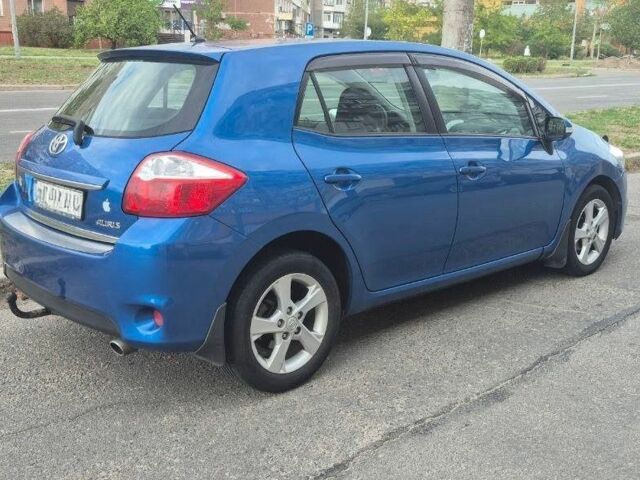 Синий Тойота Аурис, объемом двигателя 1.6 л и пробегом 191 тыс. км за 9500 $, фото 2 на Automoto.ua