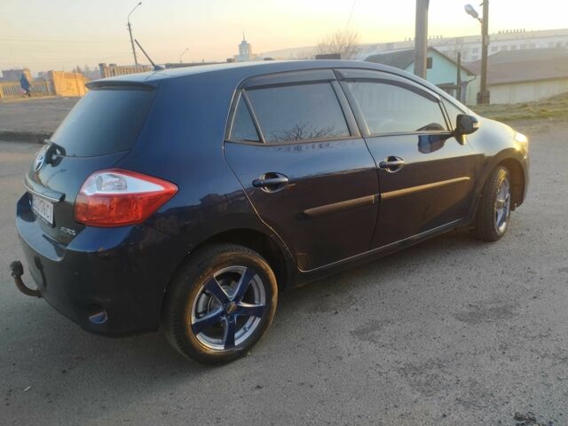 Тойота Ауріс 2010 у Чернівцях на Automoto.ua Синій Тойота Ауріс, об'ємом двигуна 2 л та пробігом 214 тис. км за 6800 $, фото 7 на Automoto.ua