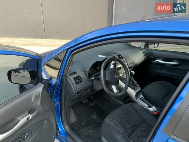 Синій Тойота Ауріс, об'ємом двигуна 1.6 л та пробігом 165 тис. км за 9900 $, фото 12 на Automoto.ua
