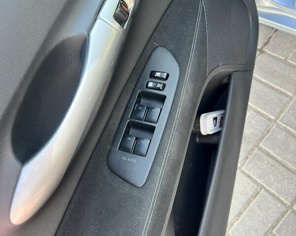 Синий Тойота Аурис, объемом двигателя 1.8 л и пробегом 163 тыс. км за 9900 $, фото 11 на Automoto.ua