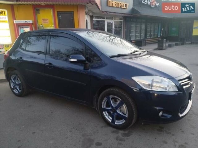 Синій Тойота Ауріс, об'ємом двигуна 2 л та пробігом 211 тис. км за 6800 $, фото 16 на Automoto.ua