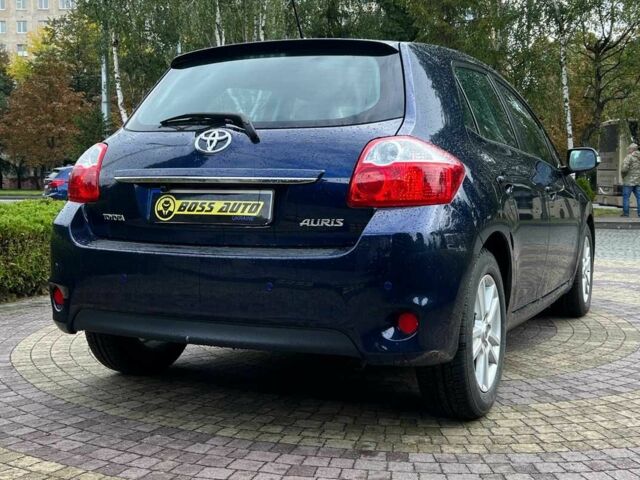 Синій Тойота Ауріс, об'ємом двигуна 1.4 л та пробігом 247 тис. км за 7600 $, фото 6 на Automoto.ua