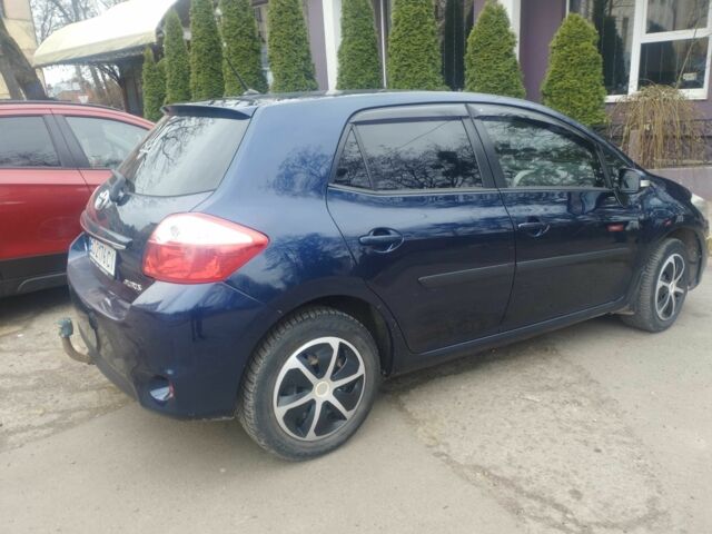 Тойота Ауріс 2010 у Чернівцях на Automoto.ua Синій Тойота Ауріс, об'ємом двигуна 2 л та пробігом 214 тис. км за 6800 $, фото 12 на Automoto.ua