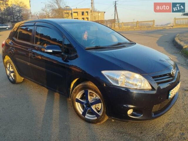 Синий Тойота Аурис, объемом двигателя 2 л и пробегом 211 тыс. км за 7350 $, фото 3 на Automoto.ua