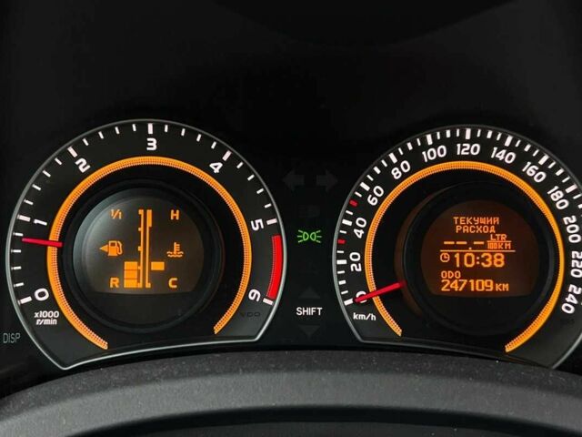 Синій Тойота Ауріс, об'ємом двигуна 1.4 л та пробігом 247 тис. км за 7600 $, фото 8 на Automoto.ua