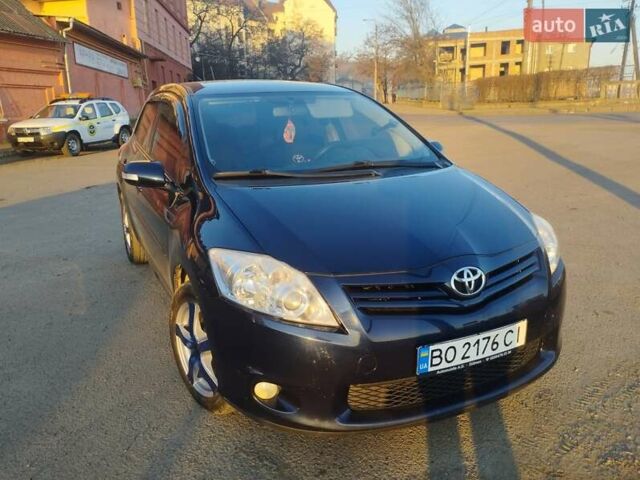 Синий Тойота Аурис, объемом двигателя 2 л и пробегом 211 тыс. км за 7350 $, фото 2 на Automoto.ua