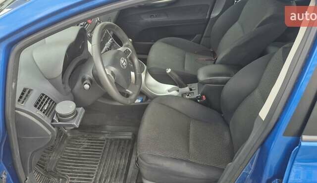 Синій Тойота Ауріс, об'ємом двигуна 1.6 л та пробігом 188 тис. км за 9700 $, фото 2 на Automoto.ua