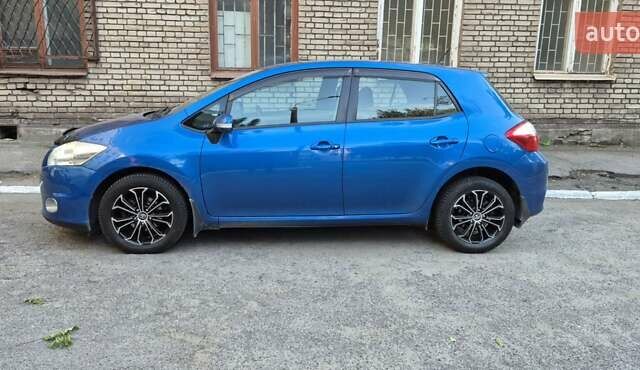 Синій Тойота Ауріс, об'ємом двигуна 1.6 л та пробігом 188 тис. км за 9700 $, фото 5 на Automoto.ua