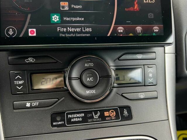 Синій Тойота Ауріс, об'ємом двигуна 1.4 л та пробігом 247 тис. км за 7600 $, фото 10 на Automoto.ua