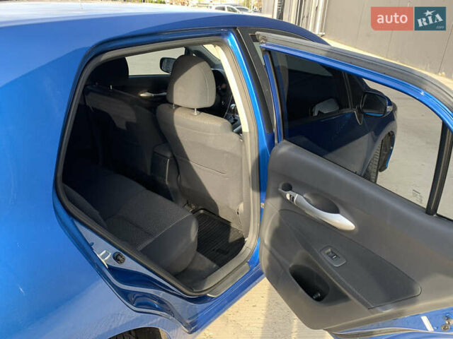 Синій Тойота Ауріс, об'ємом двигуна 1.6 л та пробігом 165 тис. км за 9900 $, фото 13 на Automoto.ua