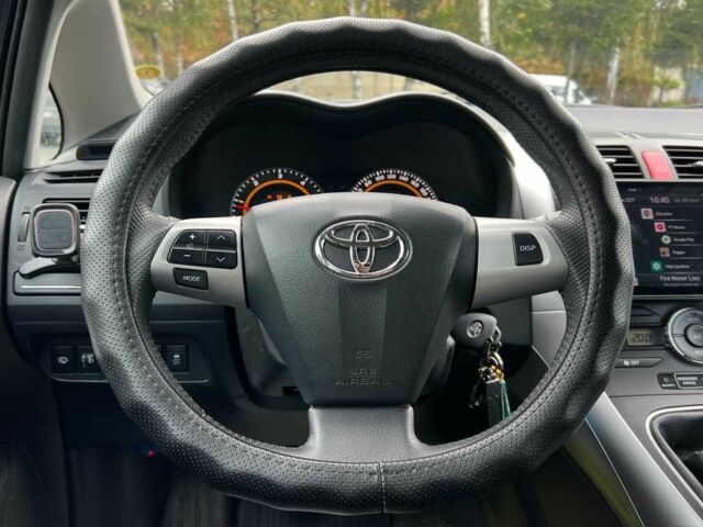 Синій Тойота Ауріс, об'ємом двигуна 1.4 л та пробігом 247 тис. км за 7600 $, фото 12 на Automoto.ua