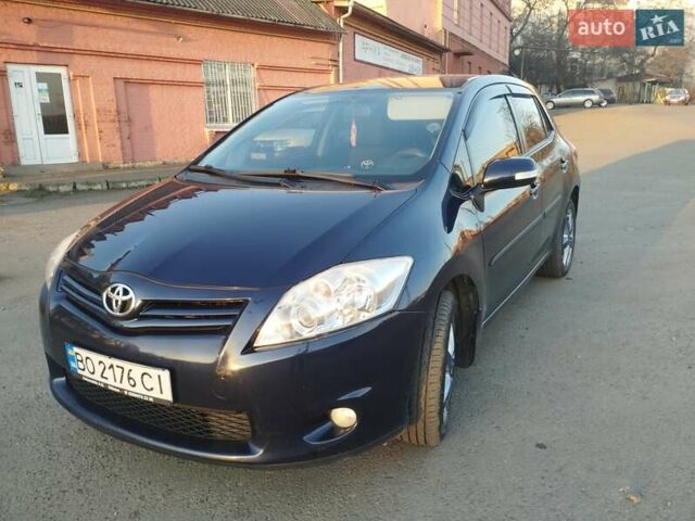 Синий Тойота Аурис, объемом двигателя 2 л и пробегом 211 тыс. км за 7350 $, фото 11 на Automoto.ua