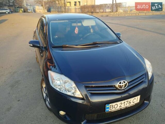 Синий Тойота Аурис, объемом двигателя 2 л и пробегом 211 тыс. км за 7350 $, фото 7 на Automoto.ua