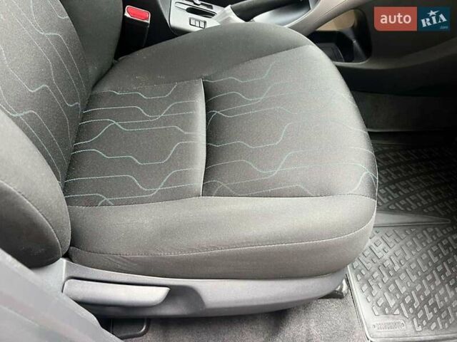 Синий Тойота Аурис, объемом двигателя 1.6 л и пробегом 113 тыс. км за 11600 $, фото 20 на Automoto.ua