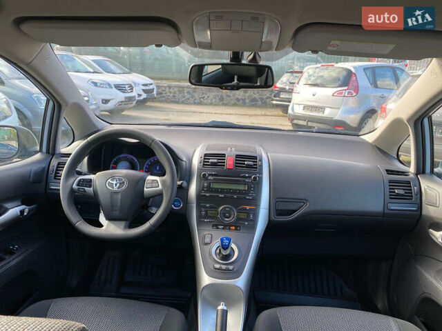 Синій Тойота Ауріс, об'ємом двигуна 1.8 л та пробігом 268 тис. км за 10399 $, фото 37 на Automoto.ua