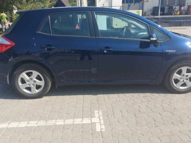 Синий Тойота Аурис, объемом двигателя 1.8 л и пробегом 220 тыс. км за 10260 $, фото 1 на Automoto.ua