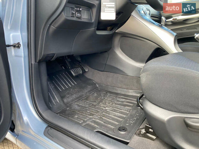 Синій Тойота Ауріс, об'ємом двигуна 1.8 л та пробігом 268 тис. км за 10399 $, фото 91 на Automoto.ua