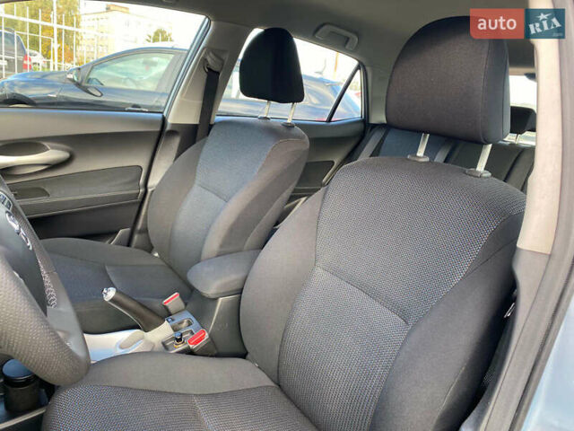 Синій Тойота Ауріс, об'ємом двигуна 1.8 л та пробігом 268 тис. км за 10399 $, фото 84 на Automoto.ua
