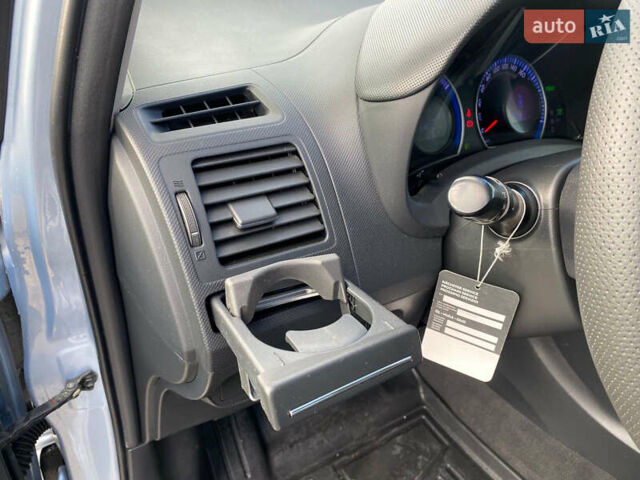 Синій Тойота Ауріс, об'ємом двигуна 1.8 л та пробігом 268 тис. км за 10399 $, фото 67 на Automoto.ua