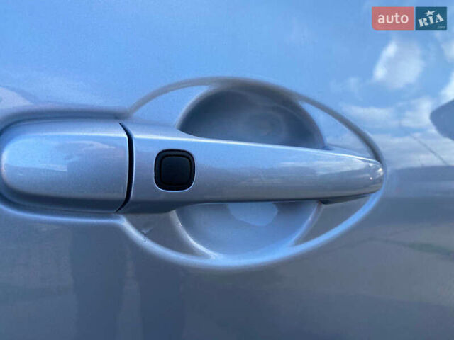 Синій Тойота Ауріс, об'ємом двигуна 1.8 л та пробігом 268 тис. км за 10399 $, фото 28 на Automoto.ua