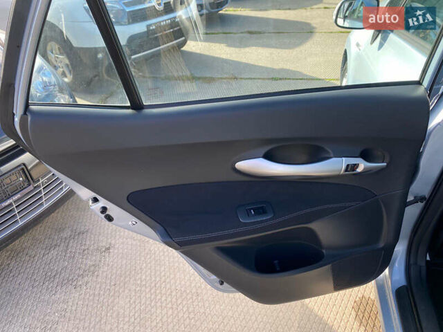 Синій Тойота Ауріс, об'ємом двигуна 1.8 л та пробігом 268 тис. км за 10399 $, фото 53 на Automoto.ua