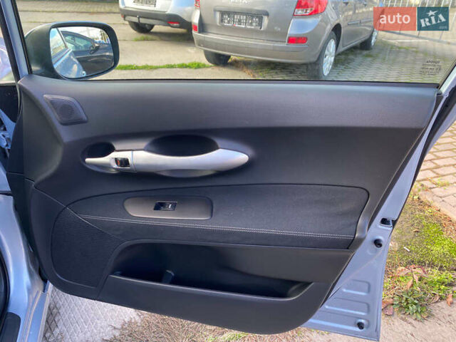 Синій Тойота Ауріс, об'ємом двигуна 1.8 л та пробігом 268 тис. км за 10399 $, фото 27 на Automoto.ua