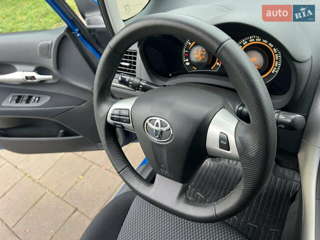 Синий Тойота Аурис, объемом двигателя 1.6 л и пробегом 53 тыс. км за 11900 $, фото 33 на Automoto.ua