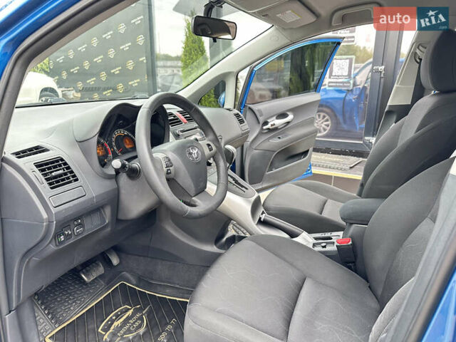 Синий Тойота Аурис, объемом двигателя 1.6 л и пробегом 113 тыс. км за 12200 $, фото 12 на Automoto.ua
