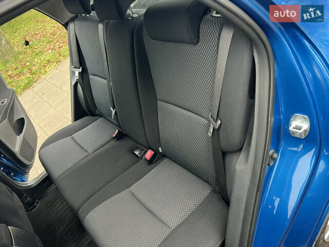 Синий Тойота Аурис, объемом двигателя 1.6 л и пробегом 53 тыс. км за 11900 $, фото 52 на Automoto.ua