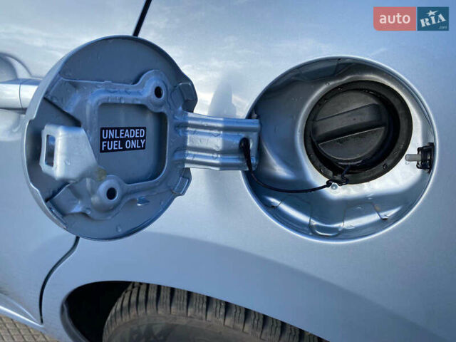 Синій Тойота Ауріс, об'ємом двигуна 1.8 л та пробігом 268 тис. км за 10399 $, фото 4 на Automoto.ua