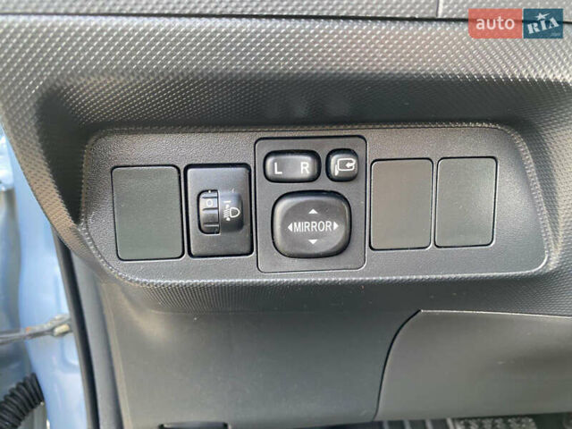 Синій Тойота Ауріс, об'ємом двигуна 1.8 л та пробігом 268 тис. км за 10399 $, фото 82 на Automoto.ua