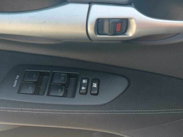 Синий Тойота Аурис, объемом двигателя 1.8 л и пробегом 220 тыс. км за 10260 $, фото 9 на Automoto.ua