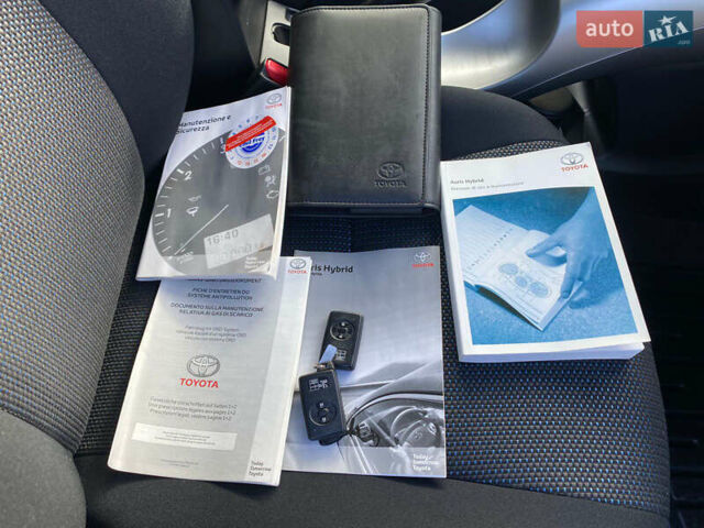 Синій Тойота Ауріс, об'ємом двигуна 1.8 л та пробігом 268 тис. км за 10399 $, фото 12 на Automoto.ua