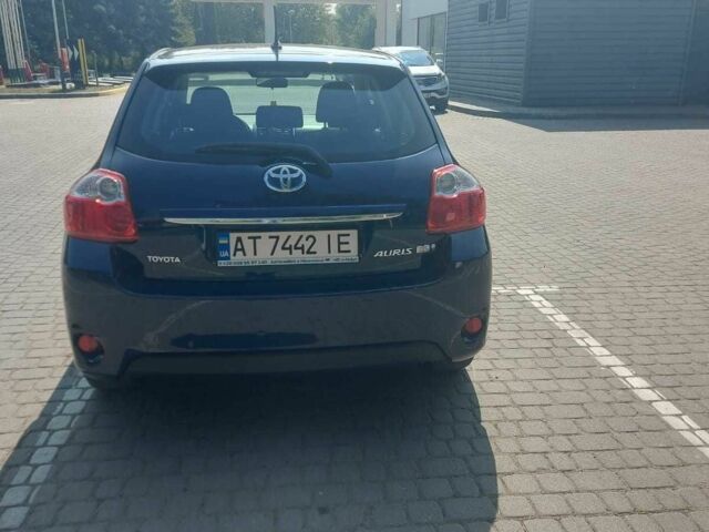 Синий Тойота Аурис, объемом двигателя 1.8 л и пробегом 220 тыс. км за 10260 $, фото 2 на Automoto.ua