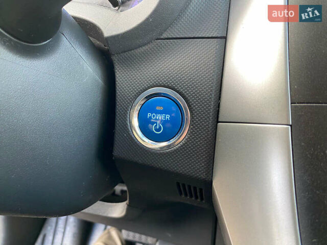 Синій Тойота Ауріс, об'ємом двигуна 1.8 л та пробігом 268 тис. км за 10399 $, фото 65 на Automoto.ua