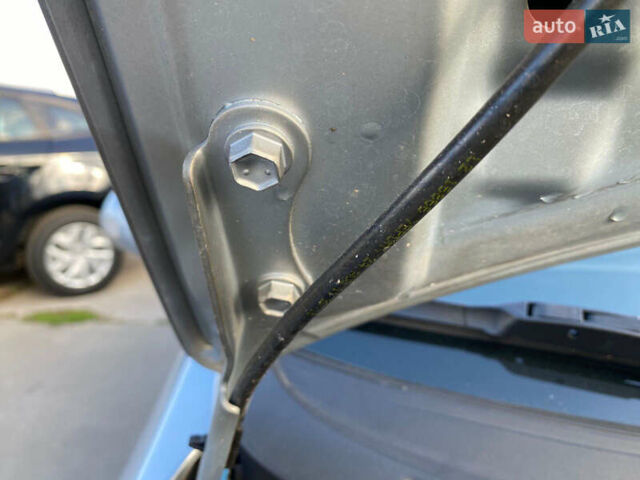 Синій Тойота Ауріс, об'ємом двигуна 1.8 л та пробігом 268 тис. км за 10399 $, фото 9 на Automoto.ua