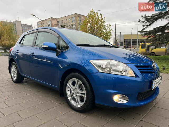 Синий Тойота Аурис, объемом двигателя 1.6 л и пробегом 53 тыс. км за 11900 $, фото 23 на Automoto.ua