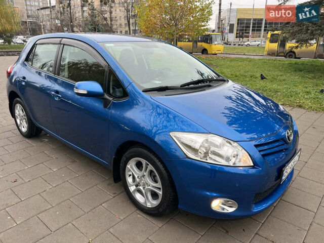 Синий Тойота Аурис, объемом двигателя 1.6 л и пробегом 53 тыс. км за 11900 $, фото 22 на Automoto.ua