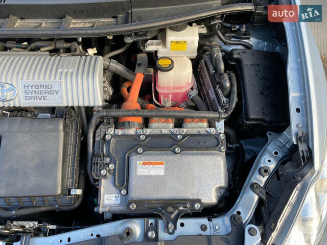 Синій Тойота Ауріс, об'ємом двигуна 1.8 л та пробігом 268 тис. км за 10399 $, фото 2 на Automoto.ua