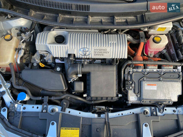 Синій Тойота Ауріс, об'ємом двигуна 1.8 л та пробігом 268 тис. км за 10399 $, фото 6 на Automoto.ua