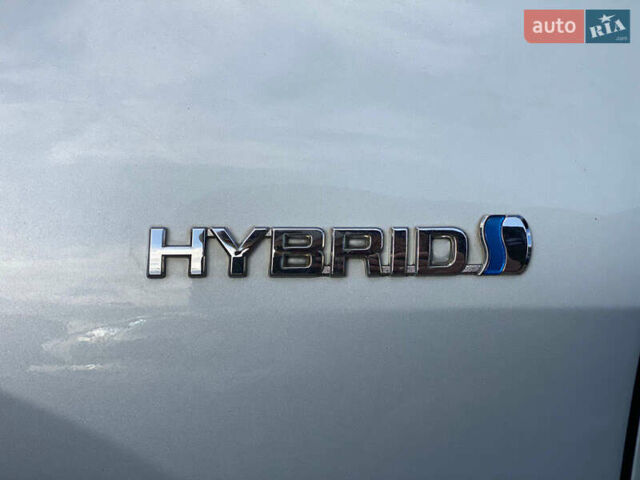 Синій Тойота Ауріс, об'ємом двигуна 1.8 л та пробігом 268 тис. км за 10399 $, фото 97 на Automoto.ua