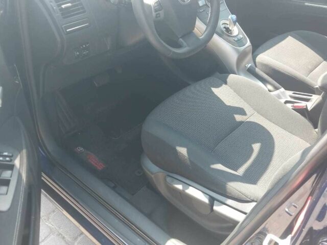 Синий Тойота Аурис, объемом двигателя 1.8 л и пробегом 220 тыс. км за 10260 $, фото 4 на Automoto.ua