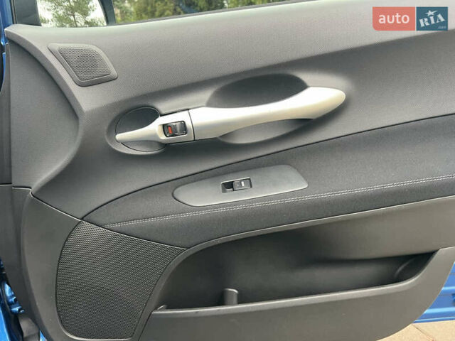 Синий Тойота Аурис, объемом двигателя 1.6 л и пробегом 53 тыс. км за 11900 $, фото 41 на Automoto.ua