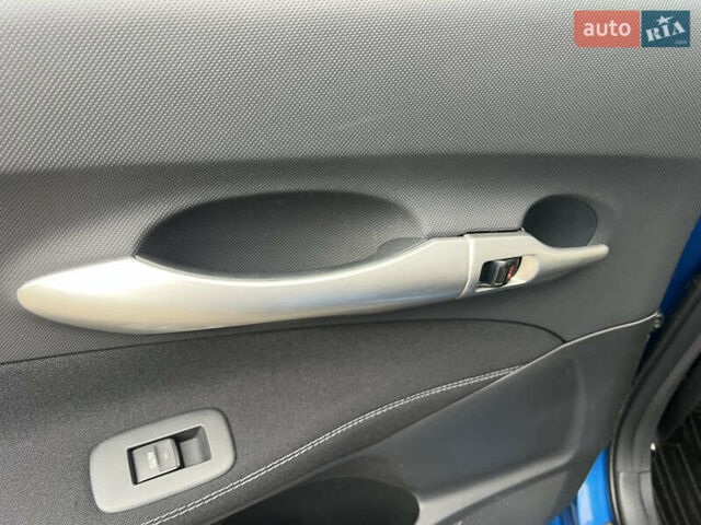 Синий Тойота Аурис, объемом двигателя 1.6 л и пробегом 53 тыс. км за 11900 $, фото 45 на Automoto.ua