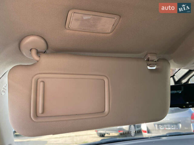 Синій Тойота Ауріс, об'ємом двигуна 1.8 л та пробігом 268 тис. км за 10399 $, фото 55 на Automoto.ua